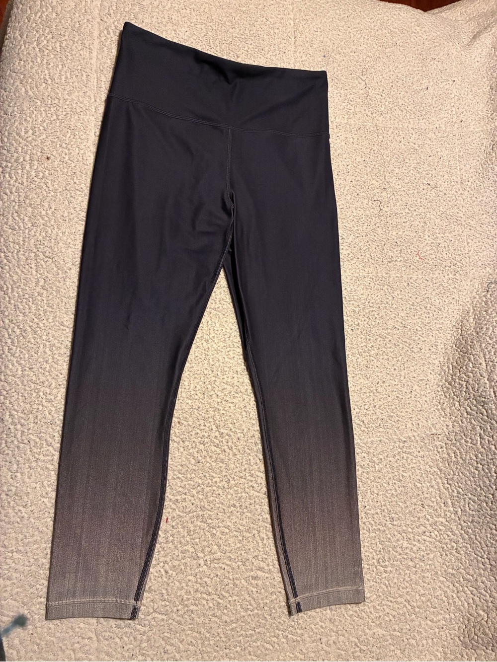 Athleta Ombre Elation 7/8 tights in black to Light Gray, size medium, high rise